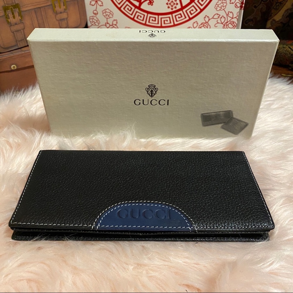 Authentic Vintage Gucci Leather Long Wallet - Picture 1 of 16